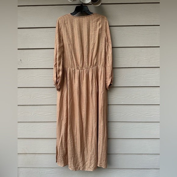 Sundress

Chicago Long Dress in Roma Cafe Au Lait - Picture 13 of 13